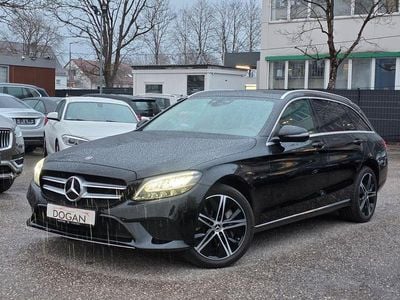 Gebraucht Mercedes C300e Avantgarde 306 PS (225 kW) 2021 Schwarz Limousine