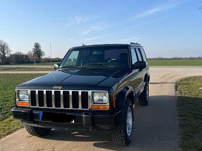 Gebraucht Jeep Cherokee Limited 184 PS (135 kW) 2000 Schwarz SUV