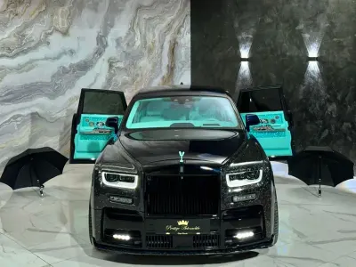 Gebraucht Rolls Royce Phantom 571 PS (419 kW) 2018 Blau Limousine