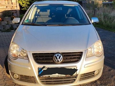 Usado VW Polo Comfortline 54 HP (39 kW) 2006 Prateado Citadino