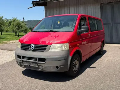 Gebraucht VW Caravelle 102 PS (75 kW) 2006 Tornadorot Van