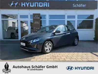 Gebraucht Hyundai i20 Select 101 PS (74 kW) 2025 Aurora grey / met Kleinwagen