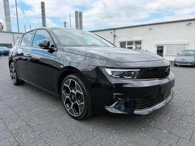 Second-hand Opel Astra Ultimate 131 CP (96 kW) 2024 Negru Hatchback