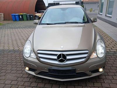 Mercedes R320