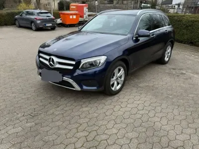 Używany Mercedes GLC220 Exclusive 170 KM (125 kW) 2018 Niebieski Coupe