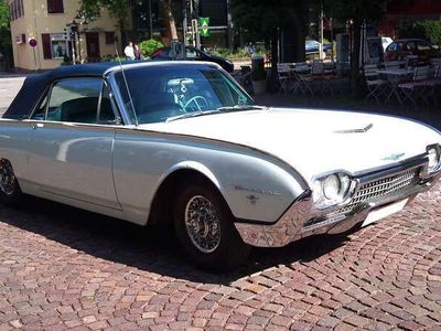 Ford Thunderbird