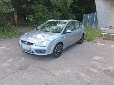 Gebraucht Ford Focus 115 PS (84 kW) 2005 Grau Limousine