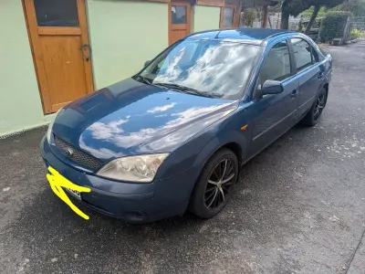 Gebraucht Ford Mondeo Ambiente 110 PS (80 kW) 2001 Blau Limousine