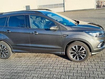 Gebraucht Ford Kuga ST-Line 150 PS (110 kW) 2019 Grau SUV