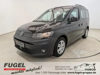 Używany VW Caddy 122 KM (89 kW) 2022 Czarny Minivan