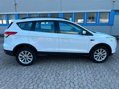 Gebraucht Ford Kuga 150 PS (110 kW) 2015 Weiß SUV