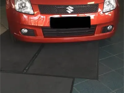 Usata Suzuki Swift 92 CV (67 kW) 2007 Rosso Utilitaria