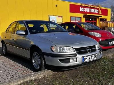Second-hand Opel Omega 136 CP (100 kW) 1998 Berlinǎ