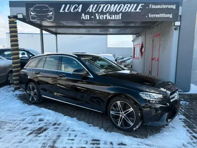 Gebraucht Mercedes C300 194 PS (142 kW) 2021 Schwarz Kombi