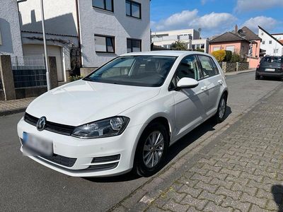 Gebraucht VW Golf VII 110 PS (80 kW) 2017 Weiß Limousine