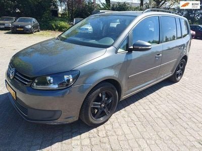 Second-hand VW Touran Comfortline 140 CP (102 kW) 2013 Gri Monovolum