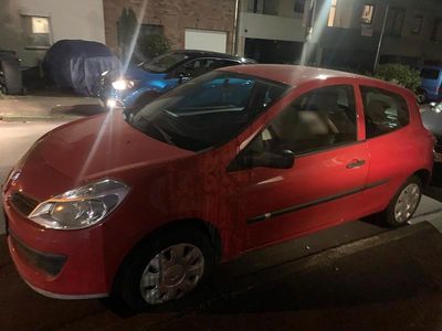 Usata Renault Clio III 68 CV (50 kW) 2006 Rosso Utilitaria