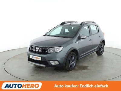 Grau Gebraucht 2018 Dacia Sandero Celebration Limousine | 9.580 € (Fairer Preis)