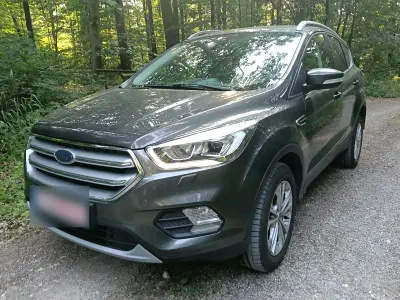 Gebraucht Ford Kuga 150 PS (110 kW) 2018 Grau SUV