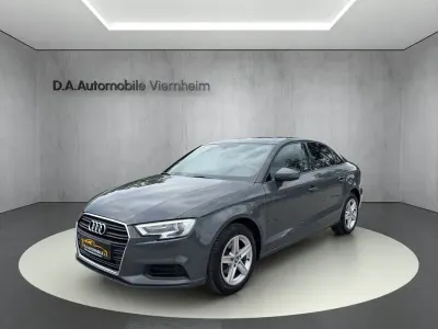 Gebraucht Audi A3 Sport 116 PS (85 kW) 2018 Grau Limousine