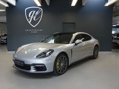 Porsche Panamera 4