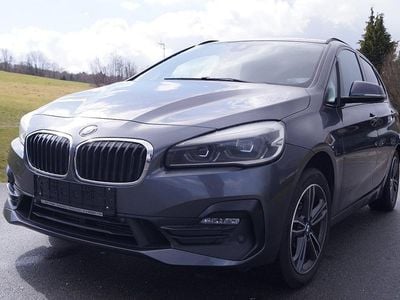Gebraucht BMW 218 Sport Line 150 PS (110 kW) 2019 Grau Kombi