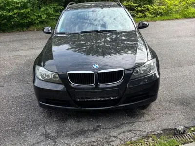 Gebraucht BMW 320 163 PS (119 kW) 2007 Schwarz Kombi