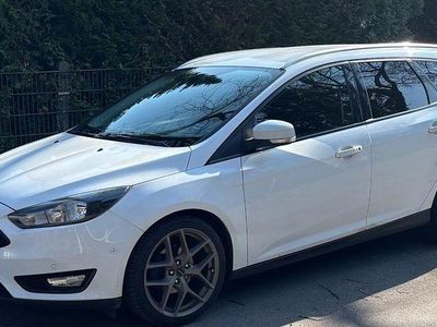 Gebraucht Ford Focus Business Edition 125 PS (91 kW) 2017 Weiß Limousine