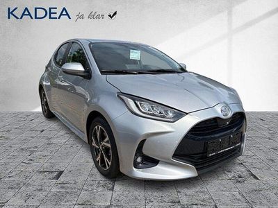 Neu Toyota Yaris Hybrid 116 PS (85 kW) 2025 Silver metallic Kleinwagen
