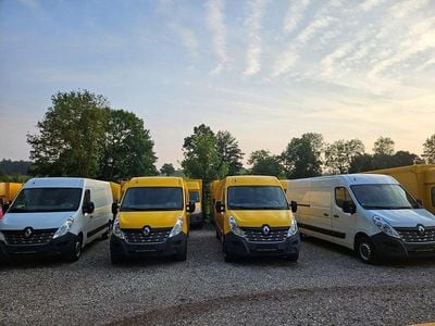 Weiß Gebraucht 2018 Renault Master Kombi | 11.900 €