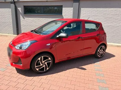 Gebraucht Hyundai i10 66 PS (48 kW) 2019 Rot Kleinwagen