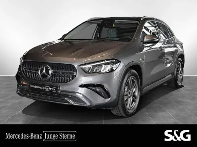 Gebraucht Mercedes GLA220 190 PS (139 kW) 2025 Grau SUV