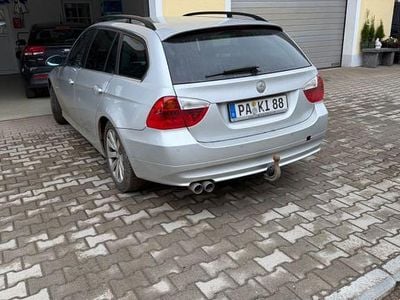 Gebraucht BMW 330 231 PS (169 kW) 2008 Silber Kombi
