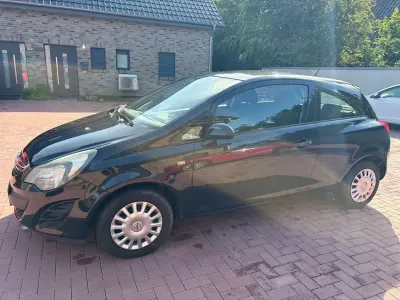 Gebraucht Opel Corsa Color Edition 69 PS (50 kW) 2014 Schwarz Kleinwagen