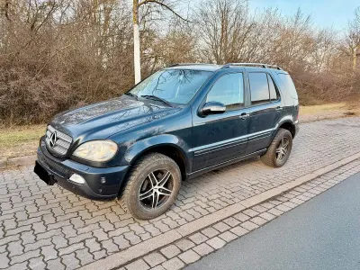 Usado Mercedes ML270 Edition 163 HP (119 kW) 2004 Preto SUV