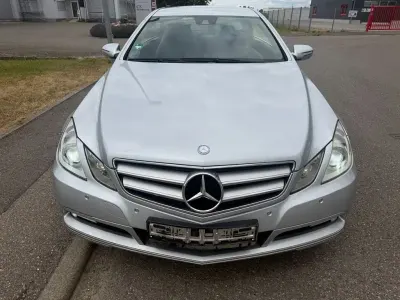 Gebraucht Mercedes E350 231 PS (169 kW) 2010 Silber Coupé