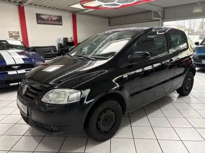 Używany VW Fox Basis 54 KM (39 kW) 2005 Czarny Hatchback