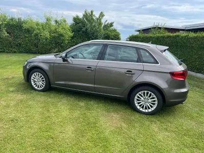 Gebraucht Audi A3 Ambiente 110 PS (80 kW) 2015 Grau Limousine
