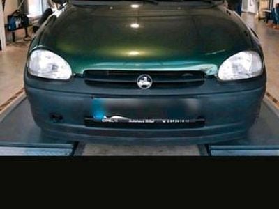 Gebraucht Opel Corsa 60 PS (44 kW) 1996 Grün Kleinwagen