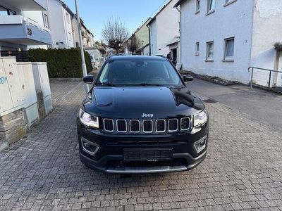 Schwarz Gebraucht 2017 Jeep Compass Limited SUV | 15.950 € (Fairer Preis)