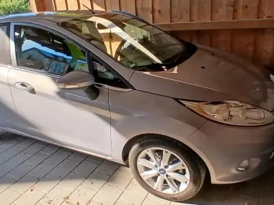 Gebraucht Ford Fiesta 97 PS (71 kW) 2010 Kleinwagen