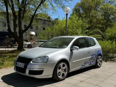 Używany VW Golf V R 80 KM (58 kW) 2007 Srebrny Sedan/Limuzyna