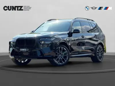 Neu BMW X7 M Sport 352 PS (258 kW) 2026 Grau SUV