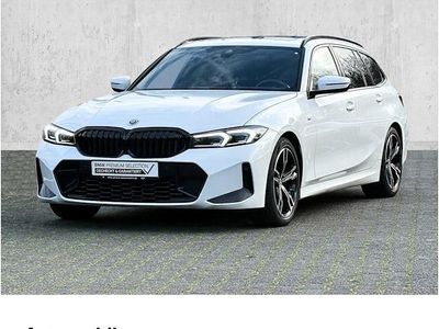 Weiß Gebraucht 2022 BMW 318 Shadowline Kombi | 32.790 € (Teuer)