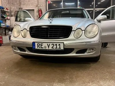 Gebraucht Mercedes E320 224 PS (164 kW) 2002 Silber Limousine
