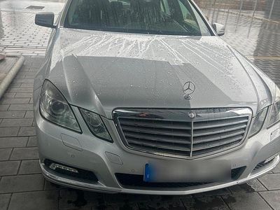 Gebraucht Mercedes E220 170 PS (125 kW) 2009 Silber Limousine