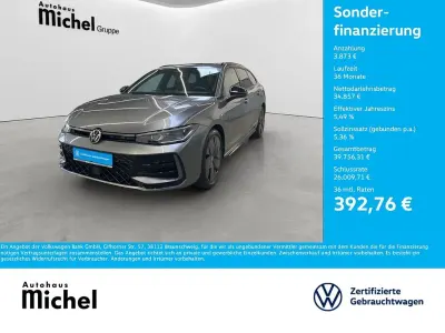 Gebraucht VW Passat Style 150 PS (110 kW) 2025 Grau Kombi