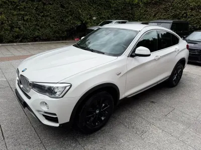 Gebraucht BMW X4 M Sport 190 PS (139 kW) 2016 Weiß SUV