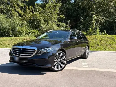Gebraucht Mercedes E220 194 PS (142 kW) 2018 Schwarz Kombi