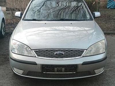 Gebraucht Ford Mondeo 125 PS (91 kW) 2005 Silber Limousine